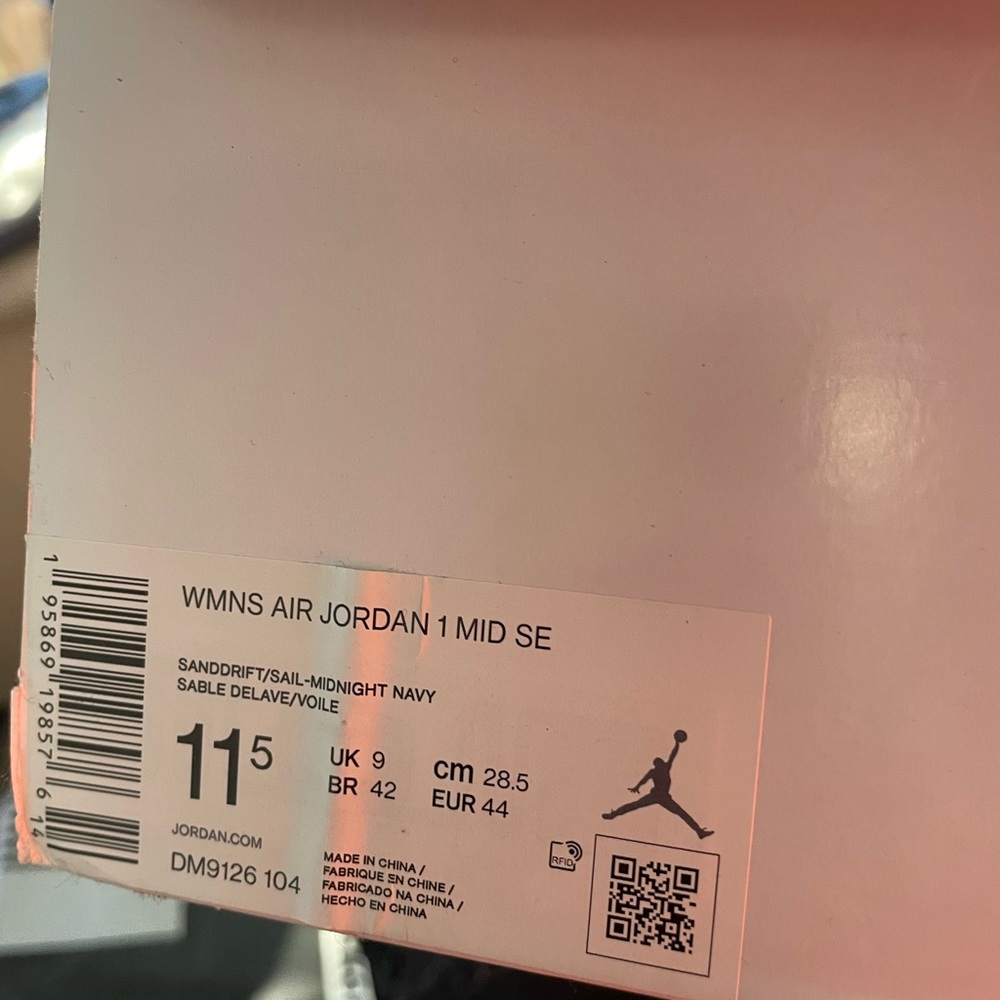 Nike Dunks - image 5